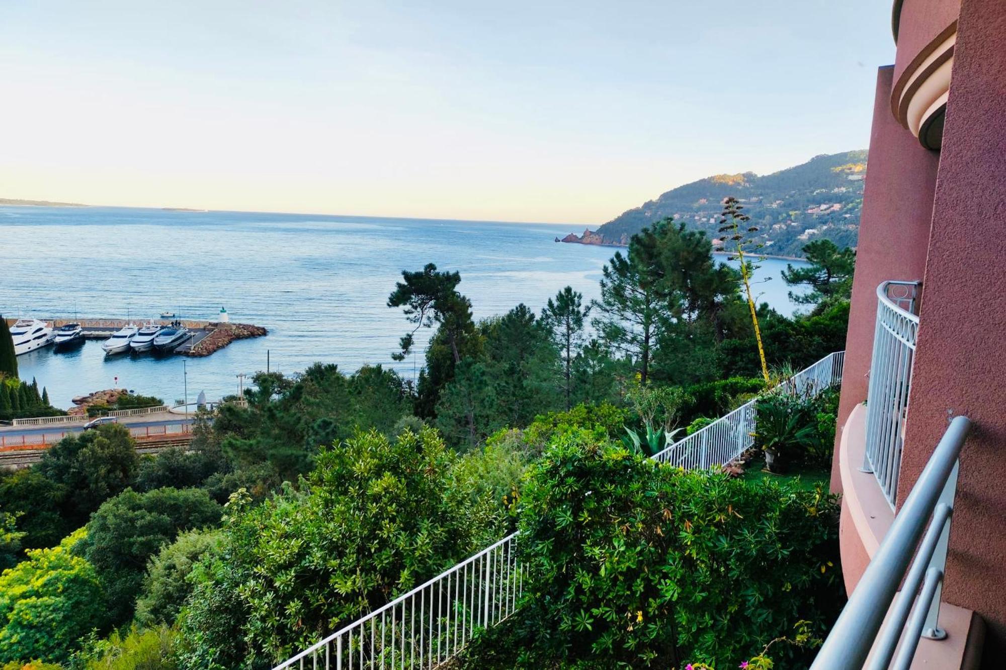 Superbe 3 Pieces Sur La Baie De Theoule Apartman Kültér fotó